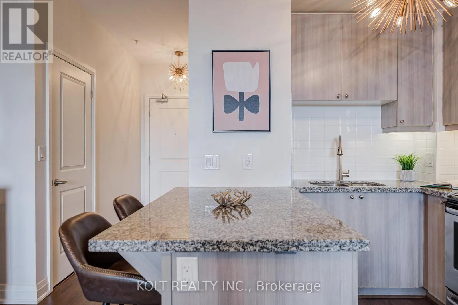 PH1013 - 24 WOODSTREAM BOULEVARD