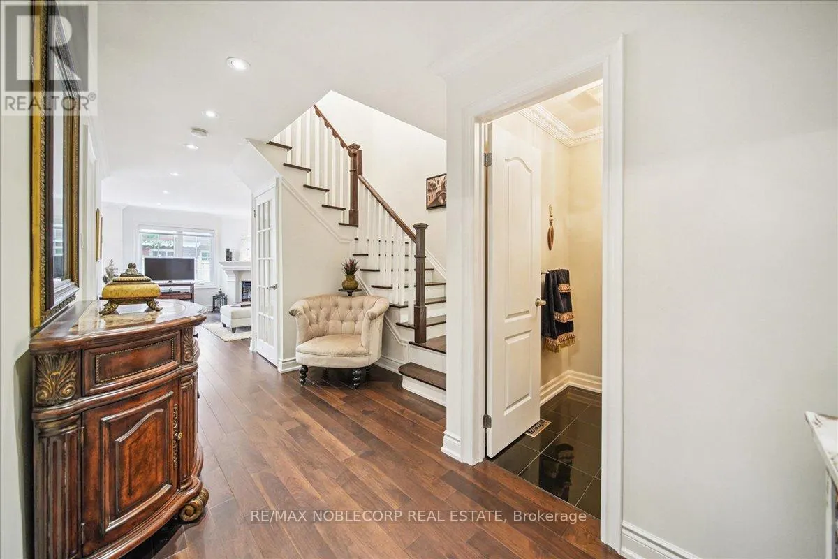 31 MOUNTFIELD CRESCENT
