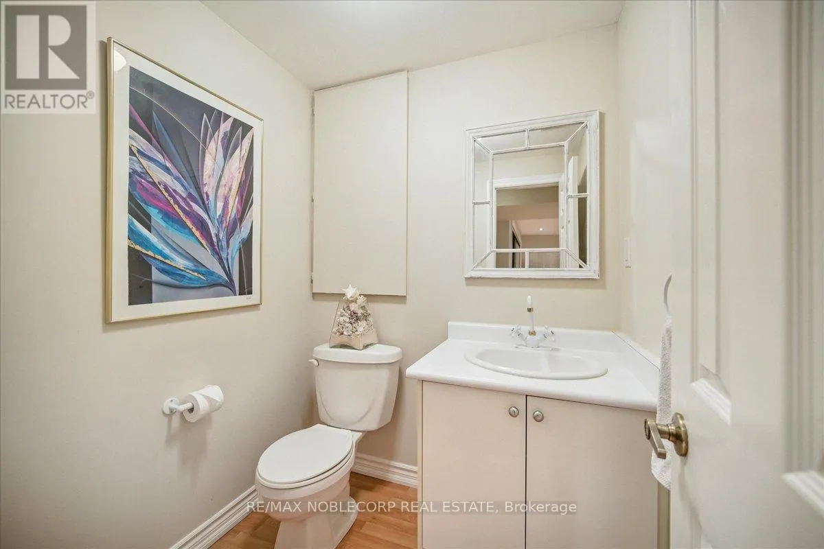 31 MOUNTFIELD CRESCENT