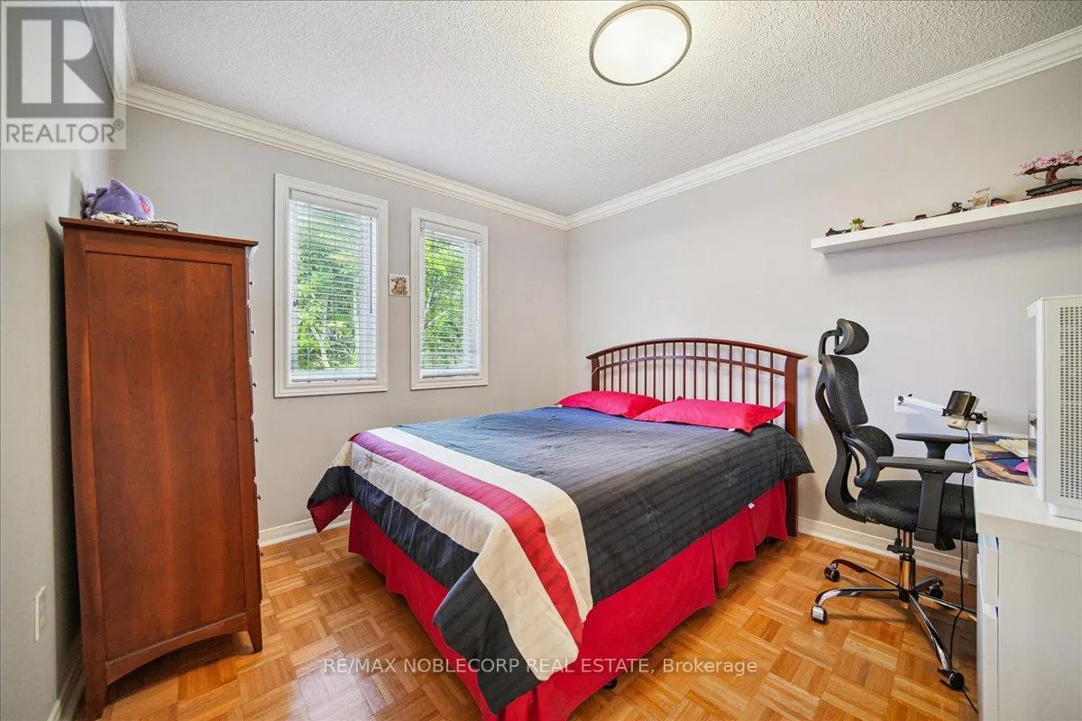 31 MOUNTFIELD CRESCENT