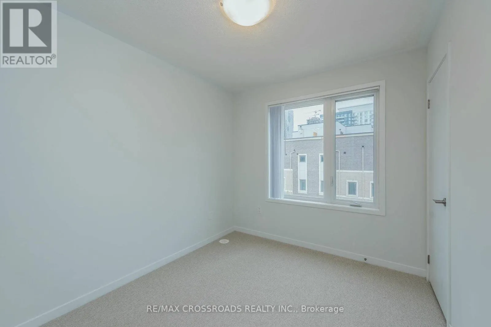 292 - 140 HONEYCRISP CRESCENT