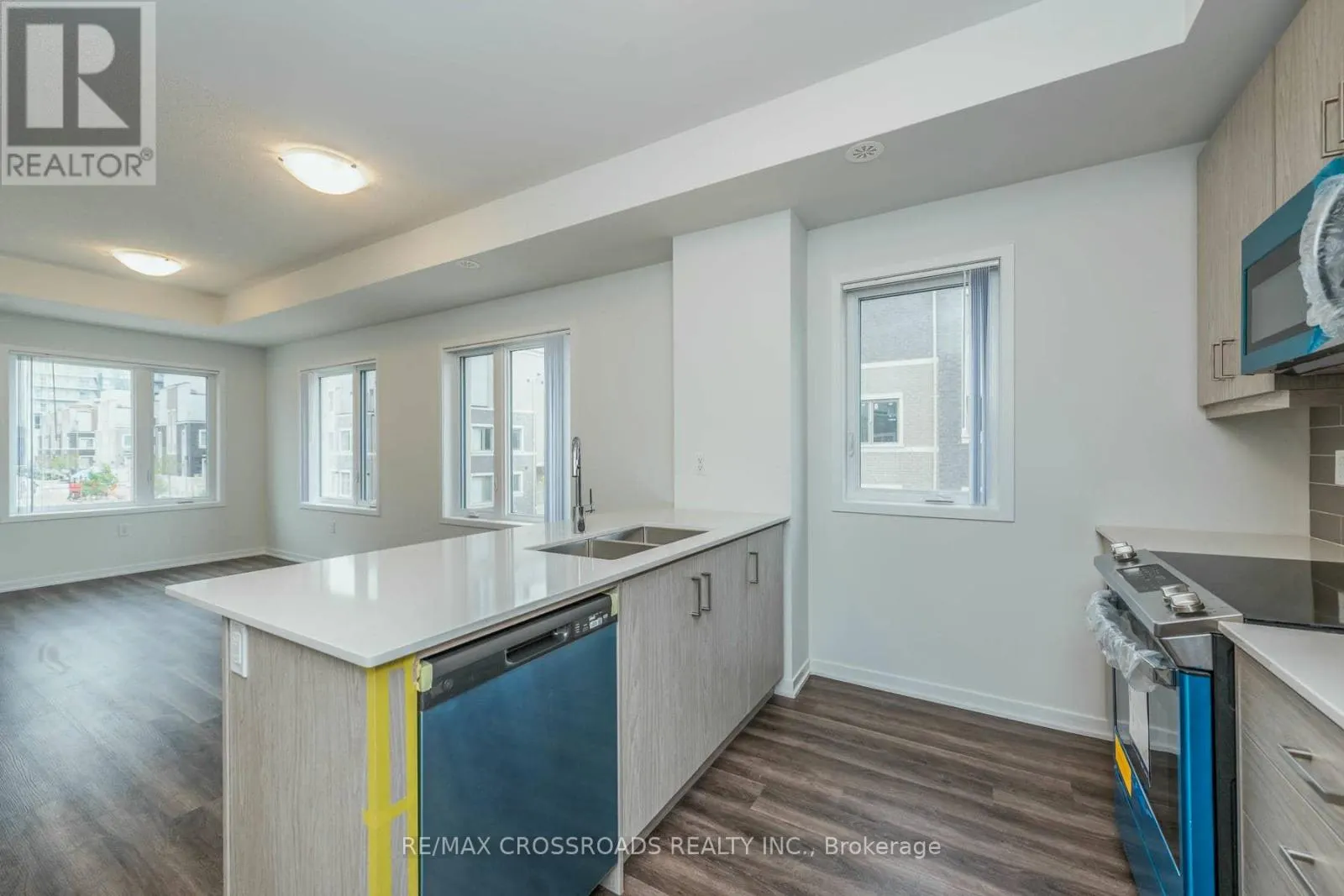 292 - 140 HONEYCRISP CRESCENT
