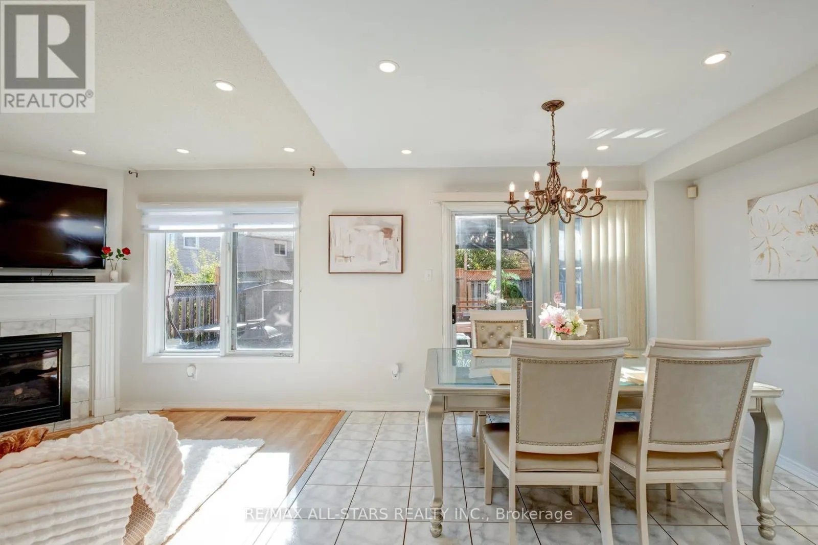 211 SOPHIA ROAD