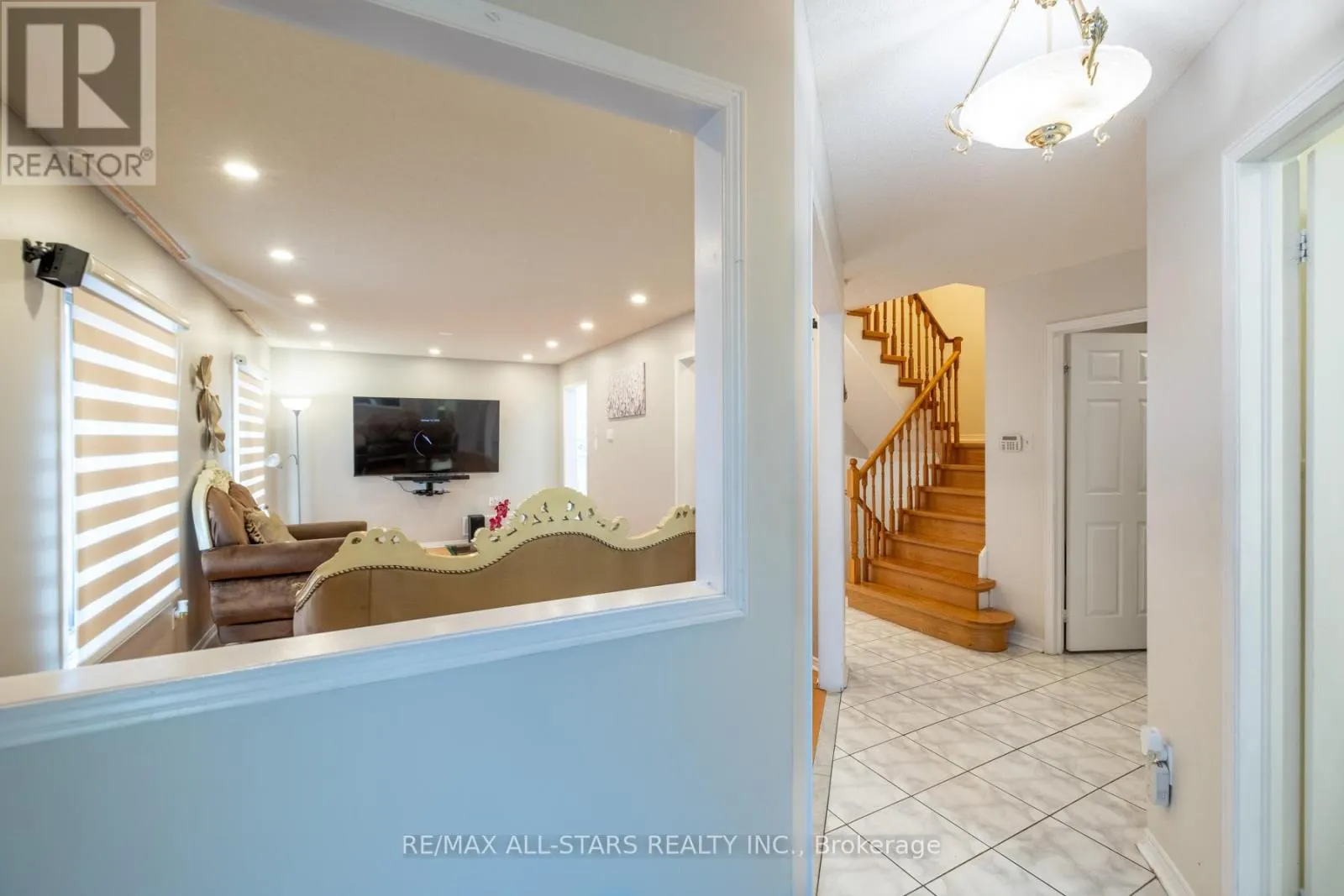 211 SOPHIA ROAD