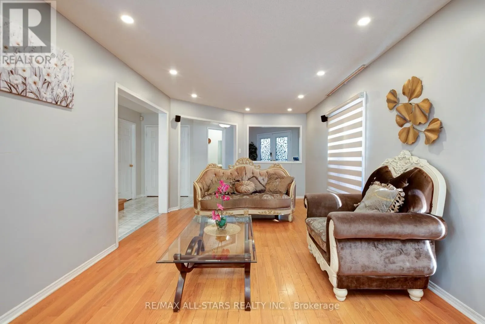 211 SOPHIA ROAD