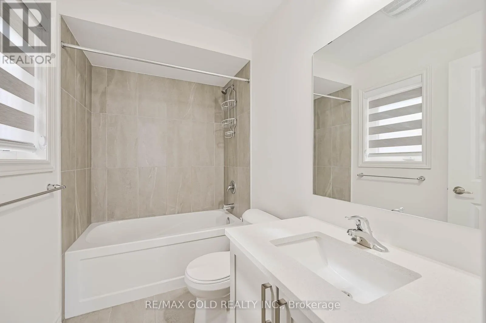 15 SANDHILL CRESCENT