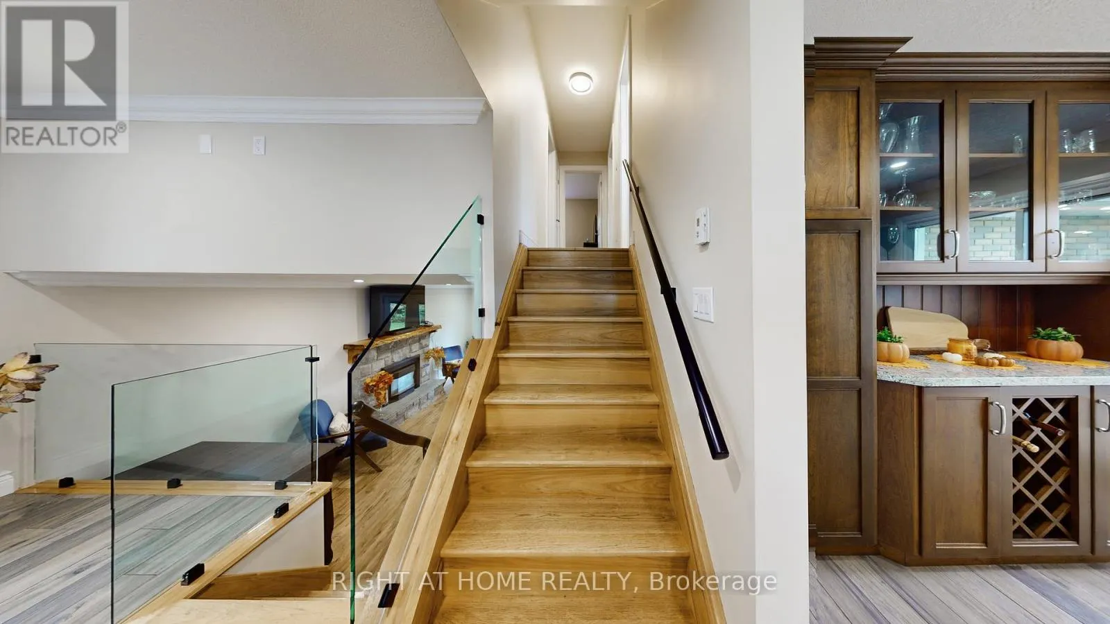 5 GLENDALE AVENUE