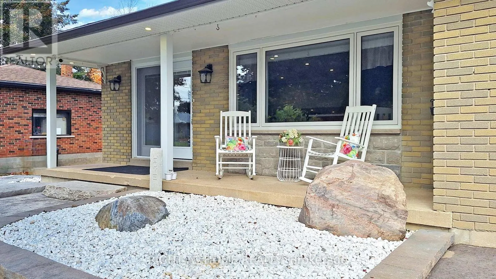 5 GLENDALE AVENUE