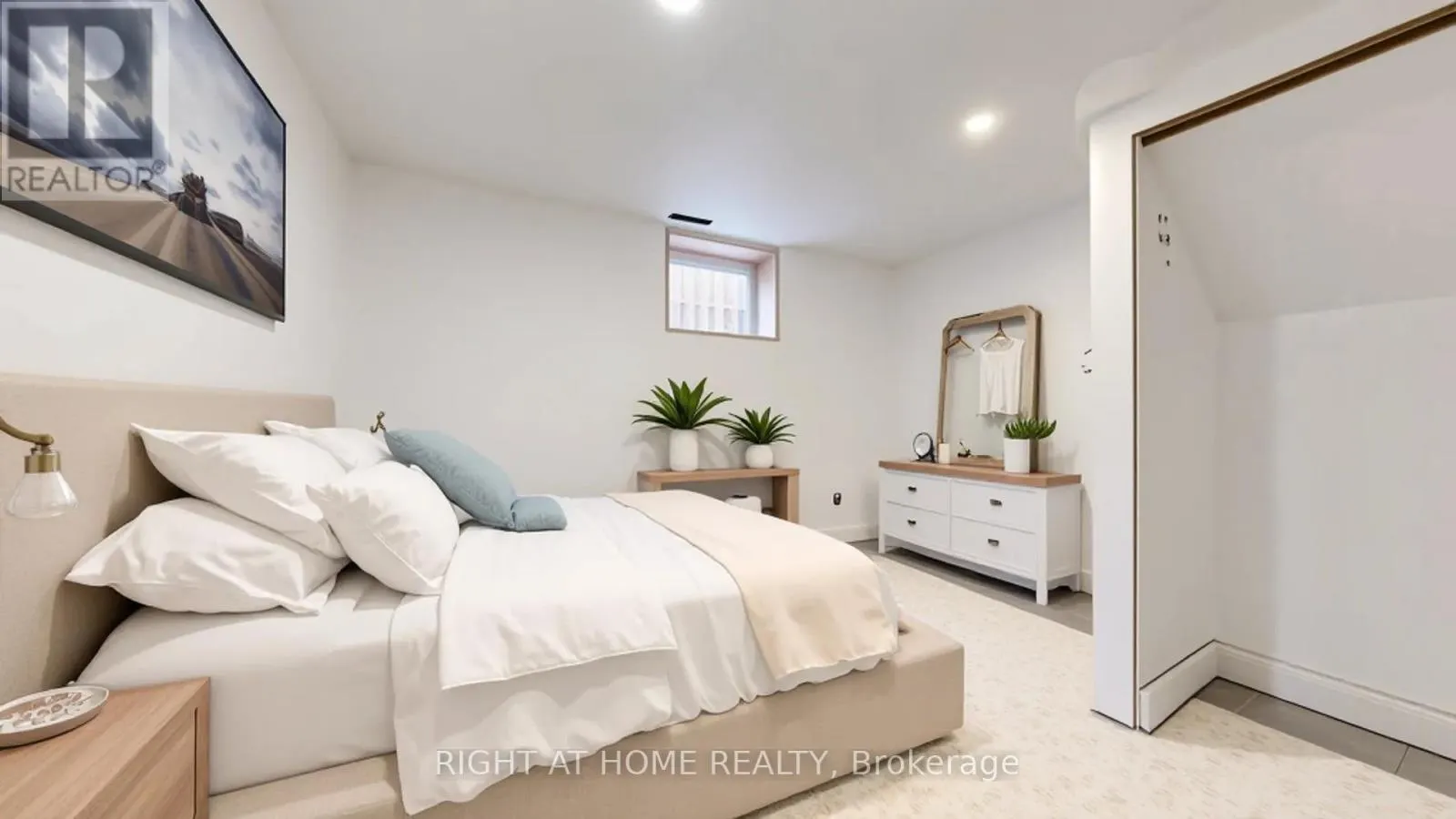 5 GLENDALE AVENUE