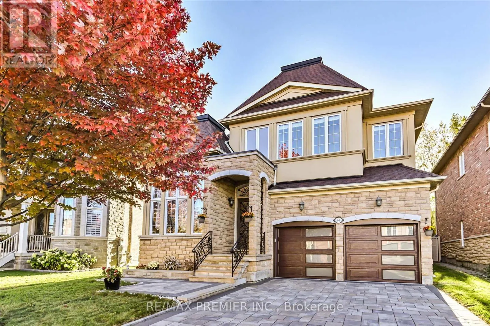 64 HEINTZMAN CRESCENT