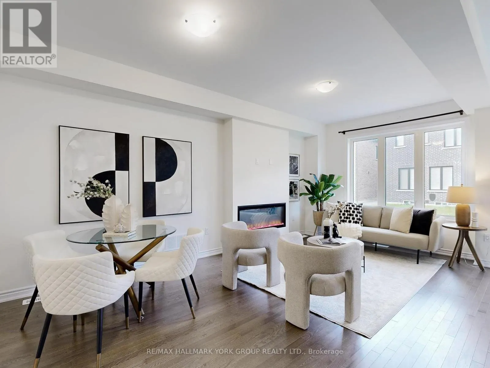 42 BLICK CRESCENT