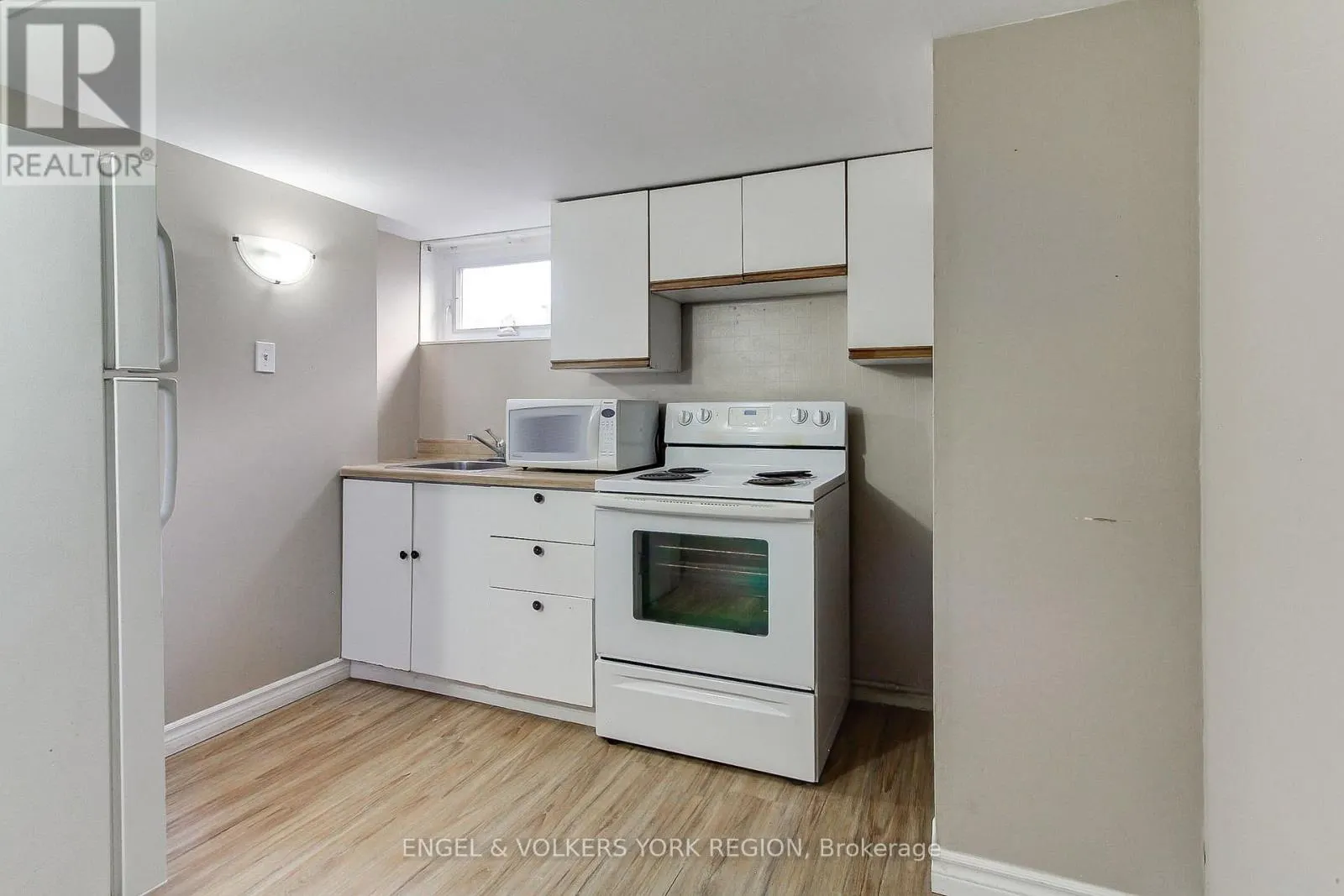 106 SHELDON AVENUE