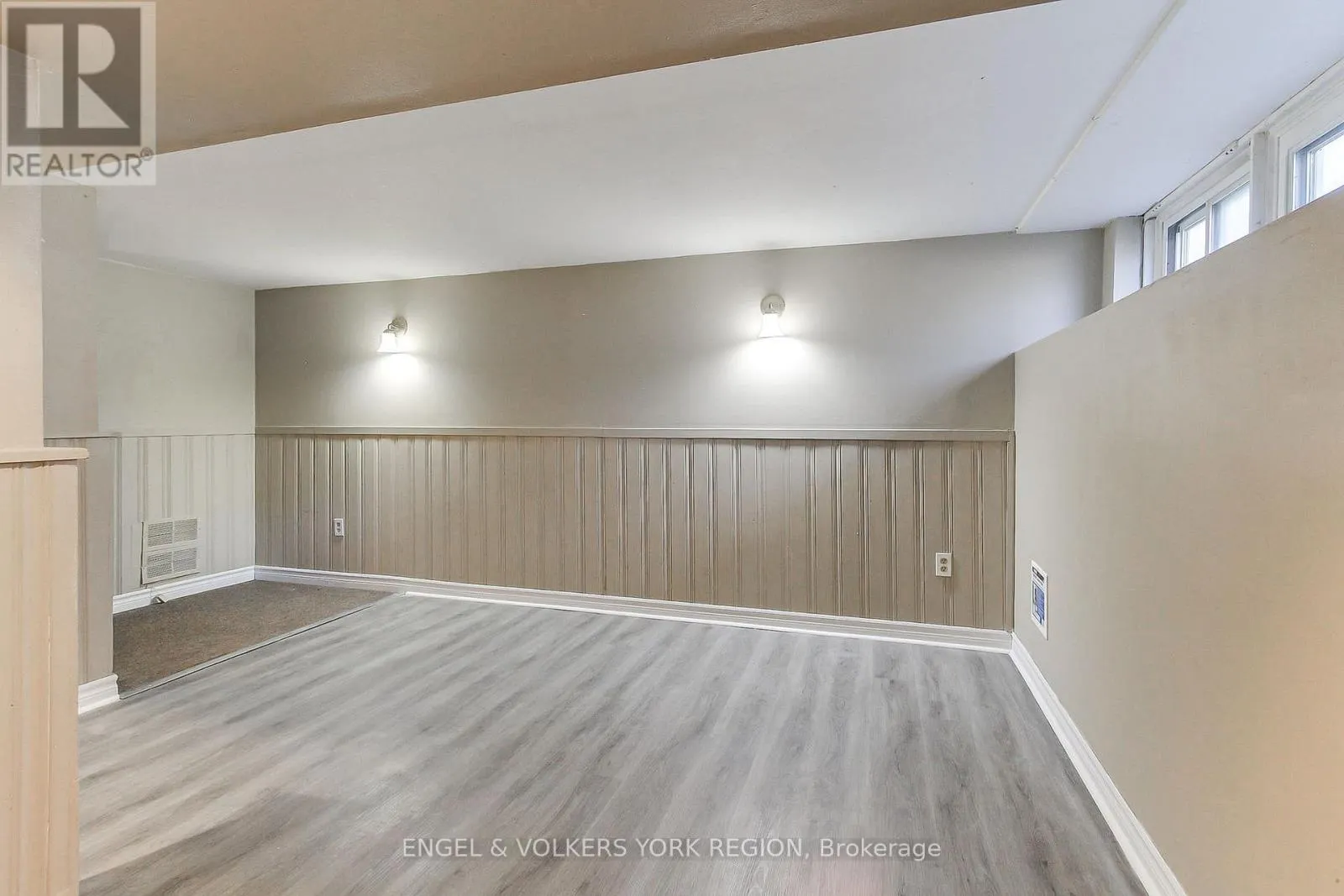106 SHELDON AVENUE