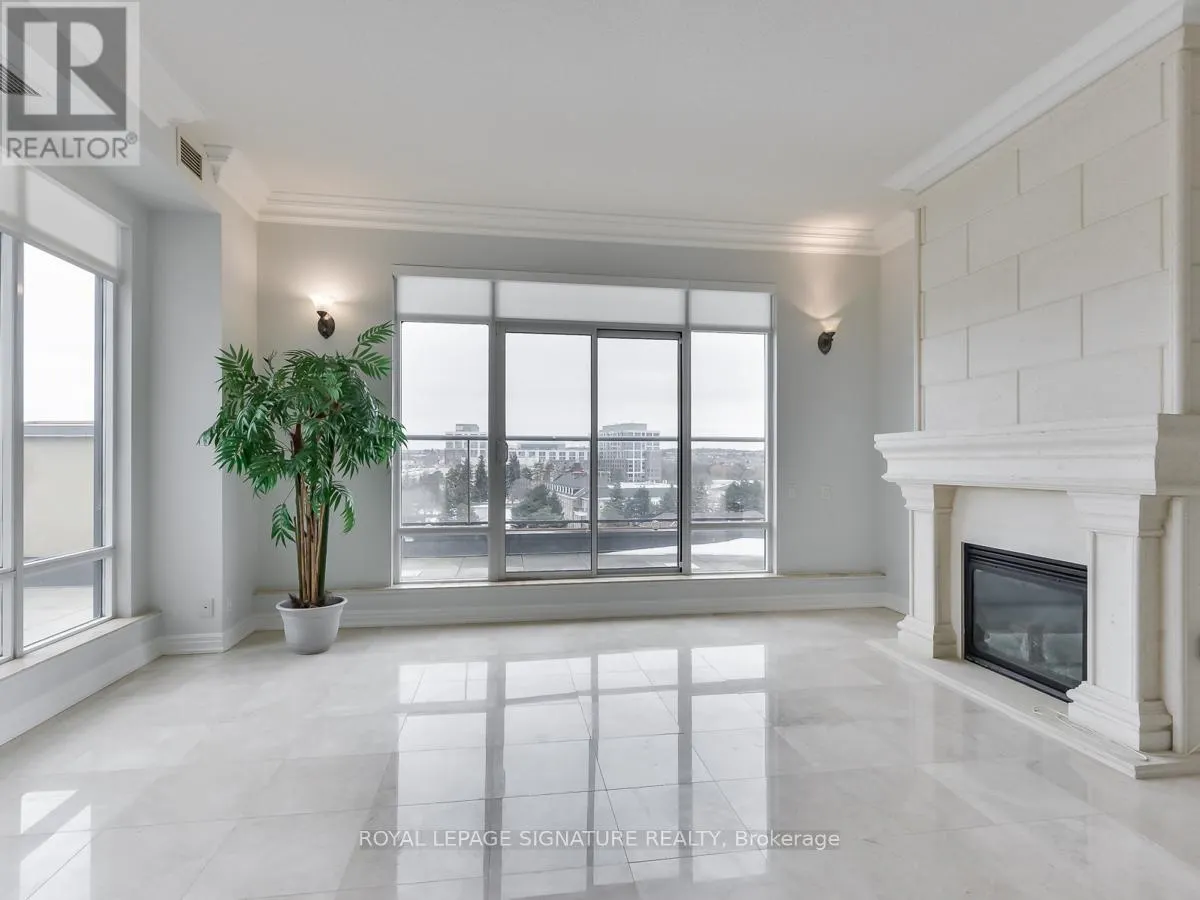 PH8 - 11121 YONGE STREET