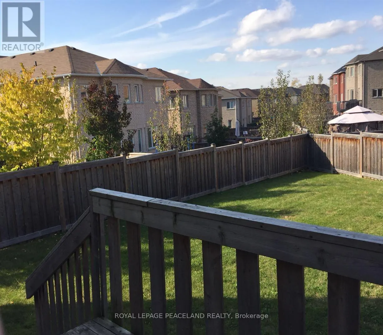 1043 STUFFLES CRESCENT