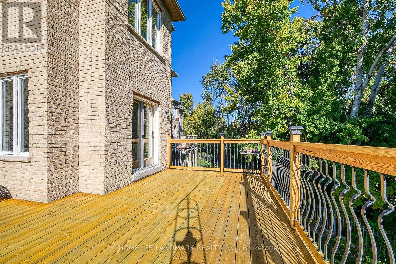 9 CHANTILLY CRESCENT