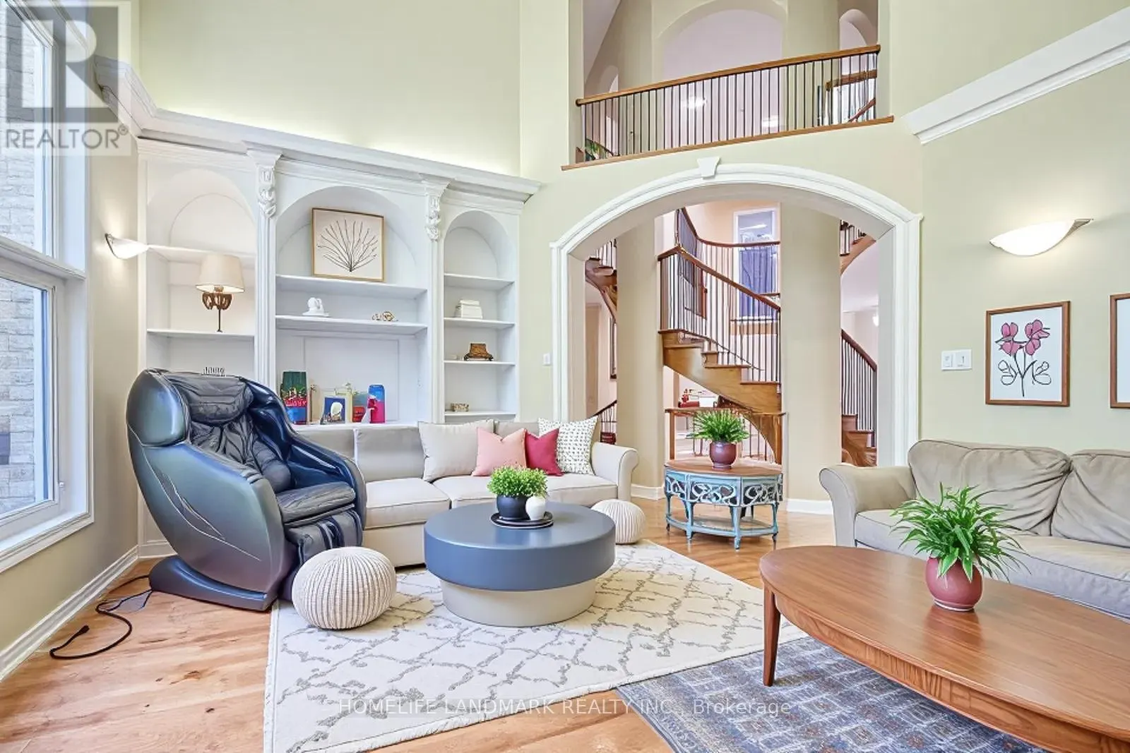 9 CHANTILLY CRESCENT