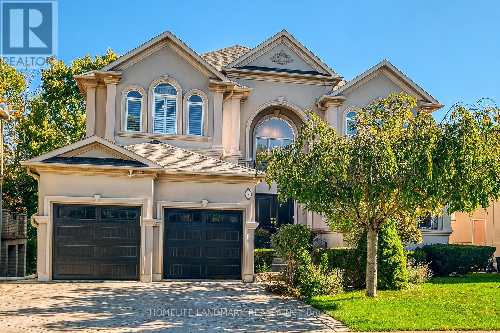 9 CHANTILLY CRESCENT