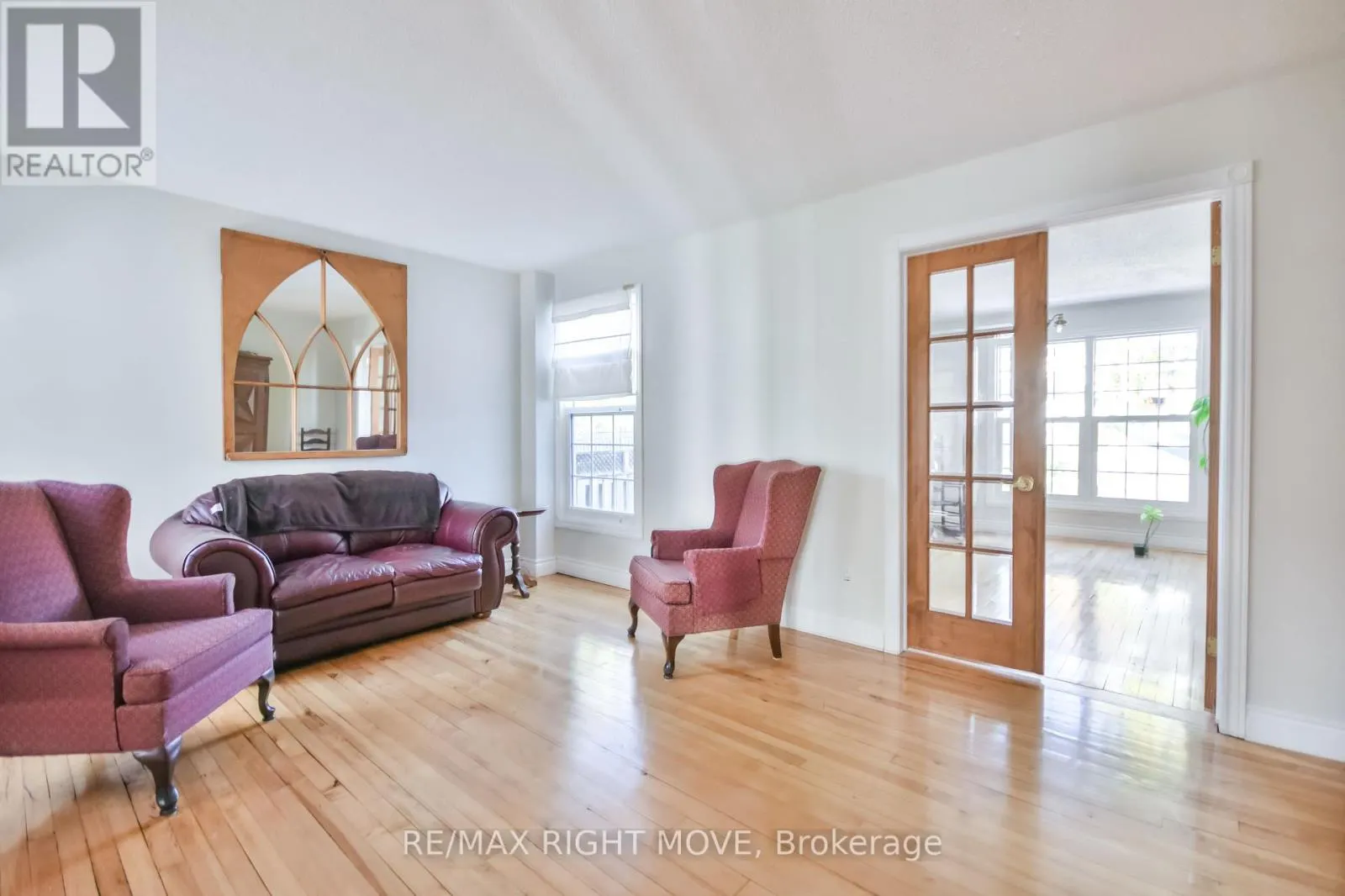 949 LINDEN STREET