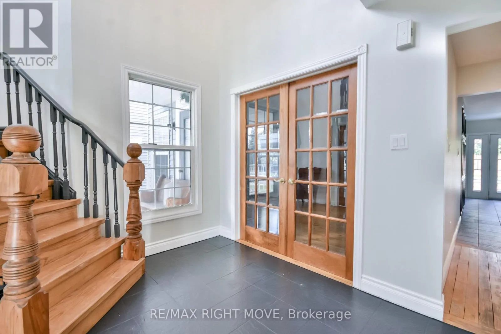 949 LINDEN STREET