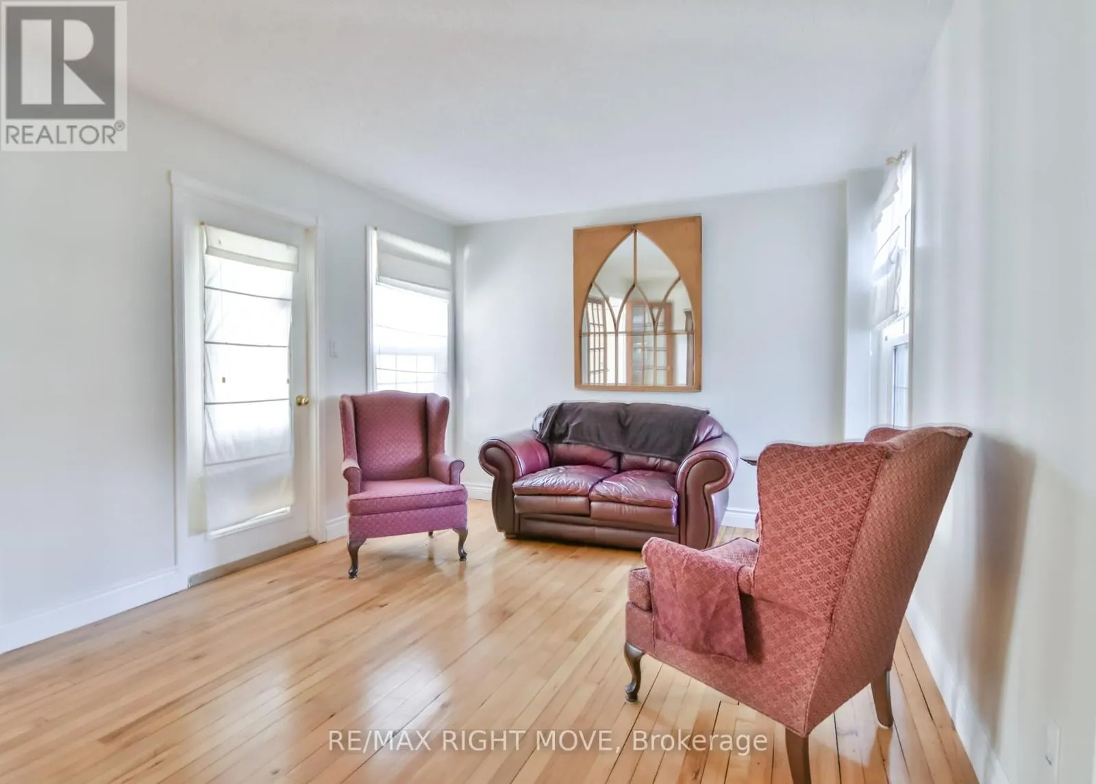 949 LINDEN STREET