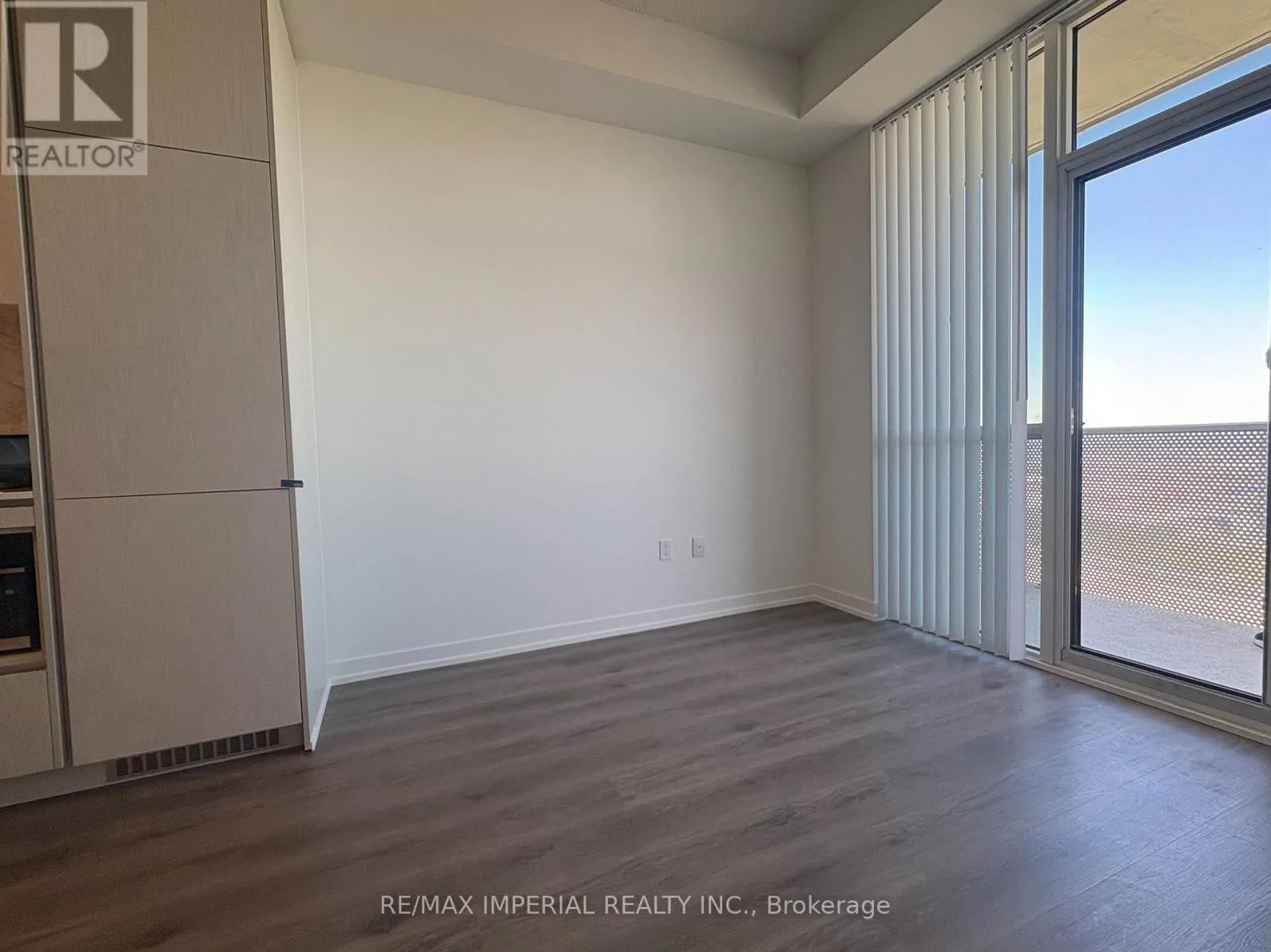 4607 - 28 INTERCHANGE WAY