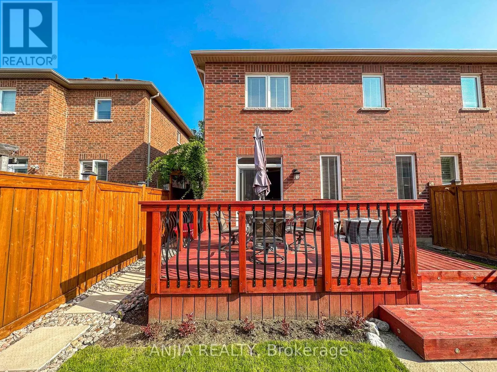 21 FITZROY AVENUE