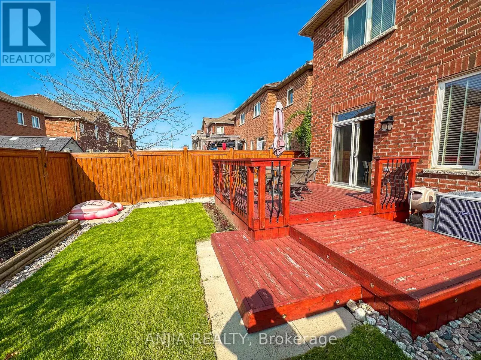 21 FITZROY AVENUE