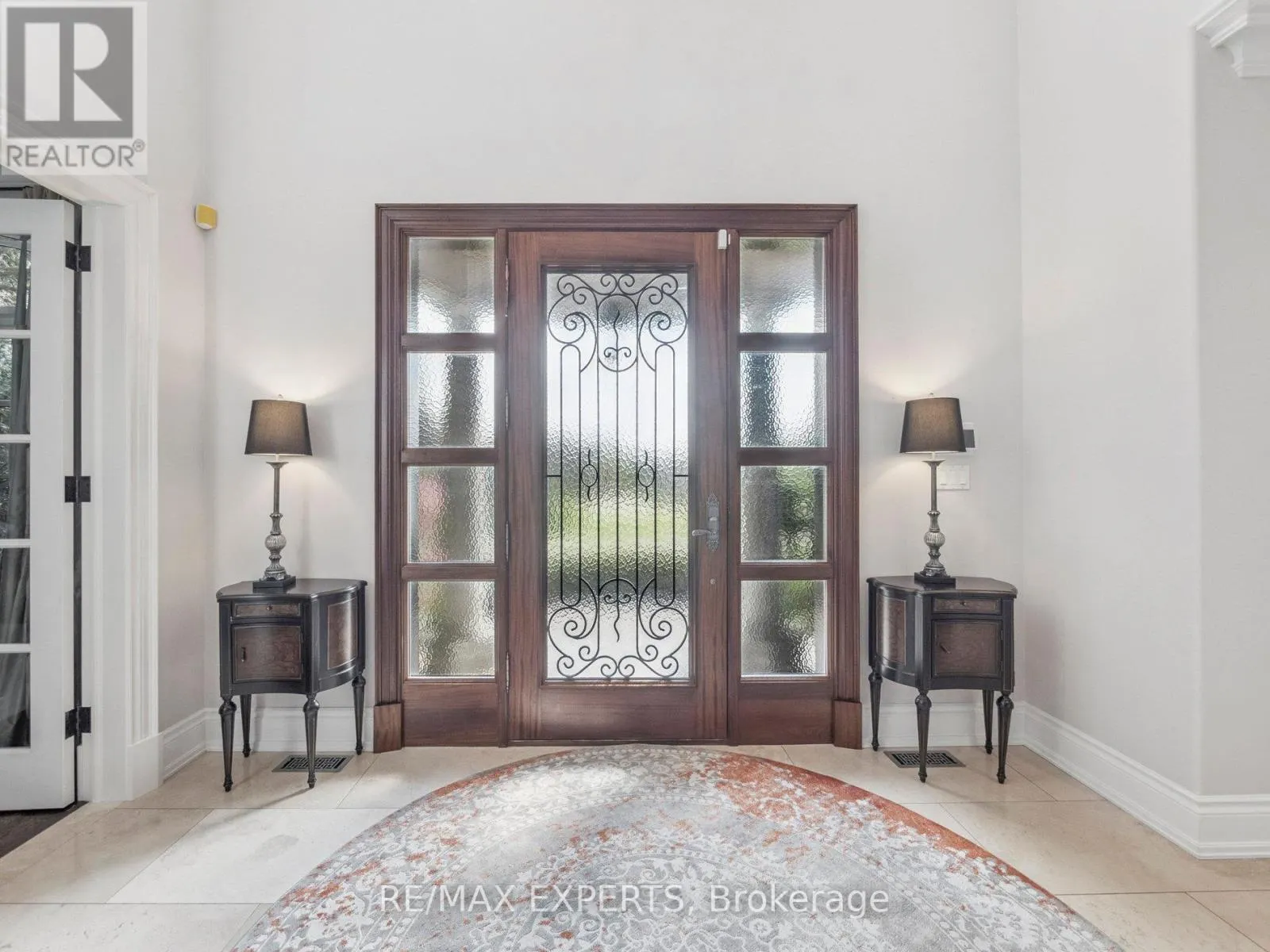 105 EDEN VALE DRIVE SE