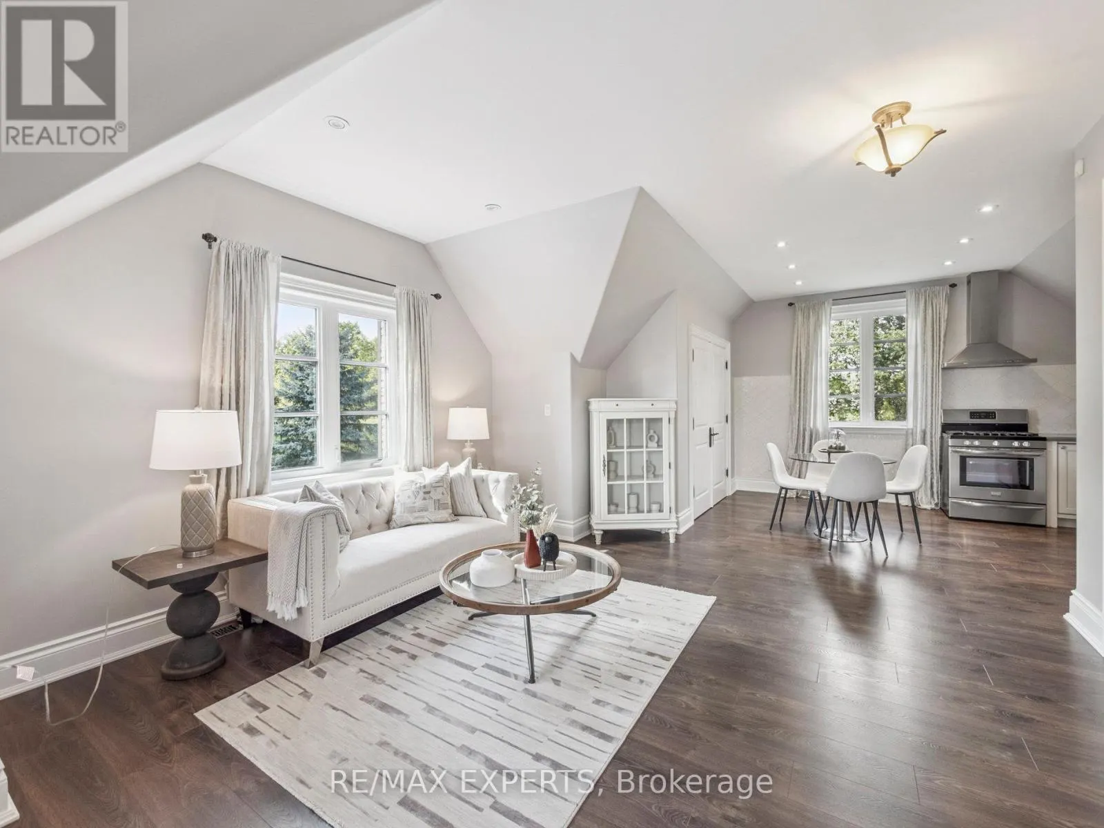 105 EDEN VALE DRIVE SE
