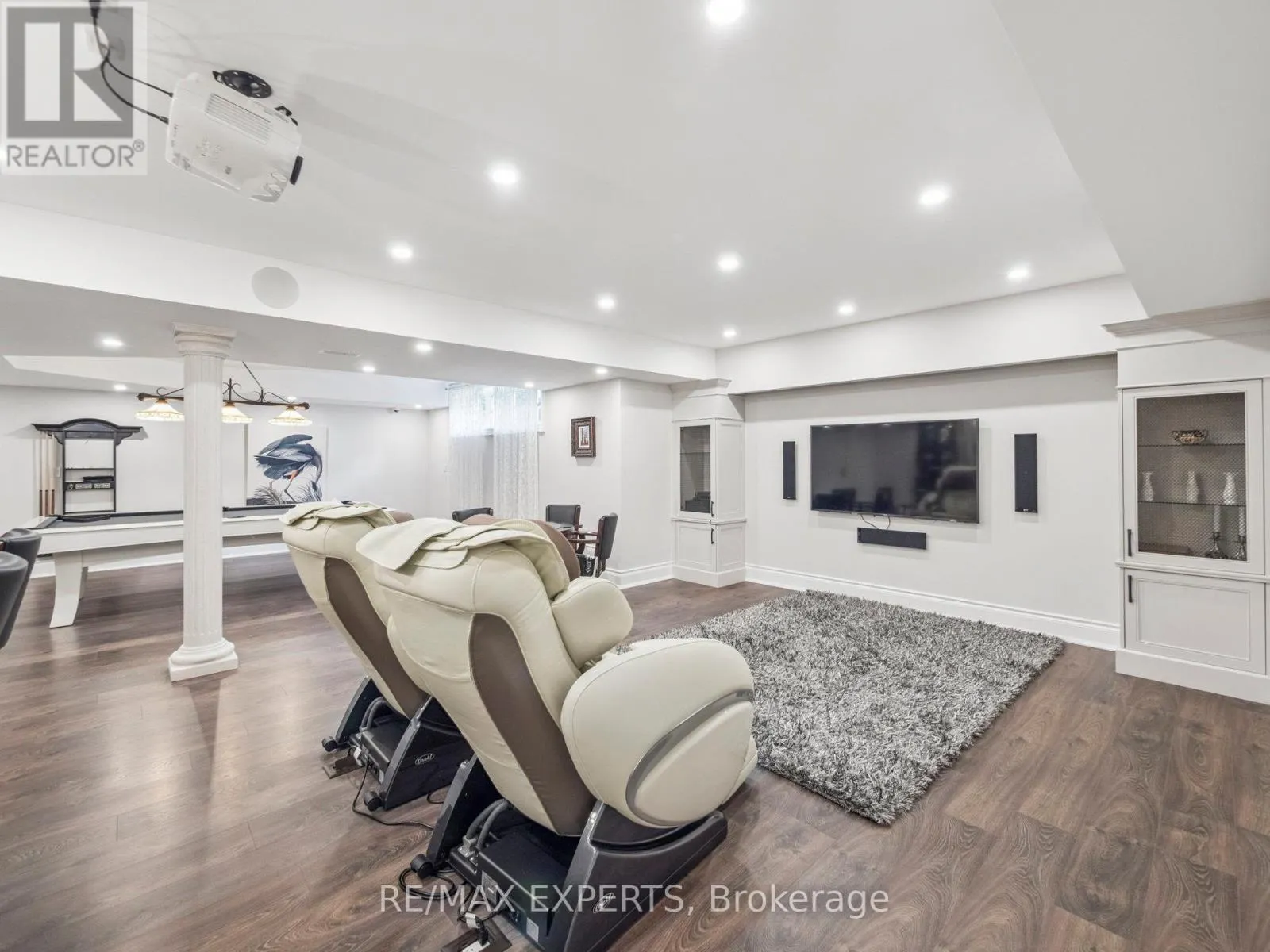 105 EDEN VALE DRIVE SE