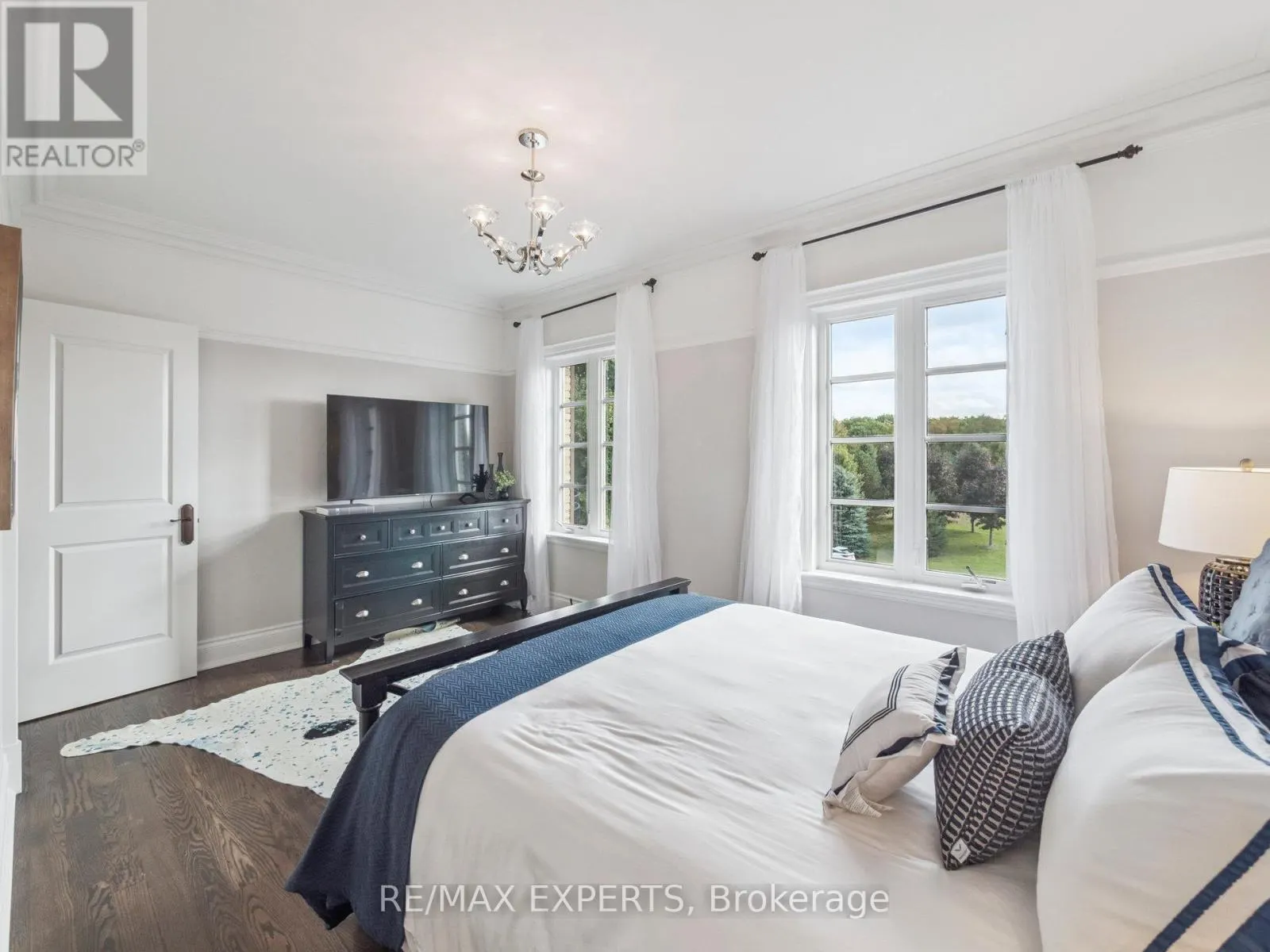 105 EDEN VALE DRIVE SE