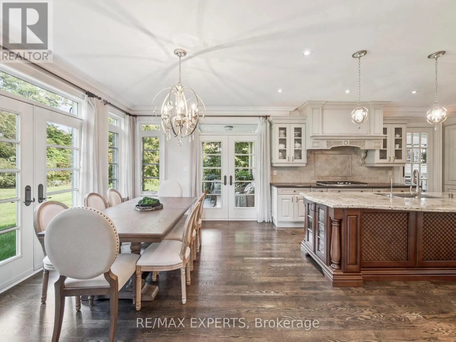 105 EDEN VALE DRIVE SE