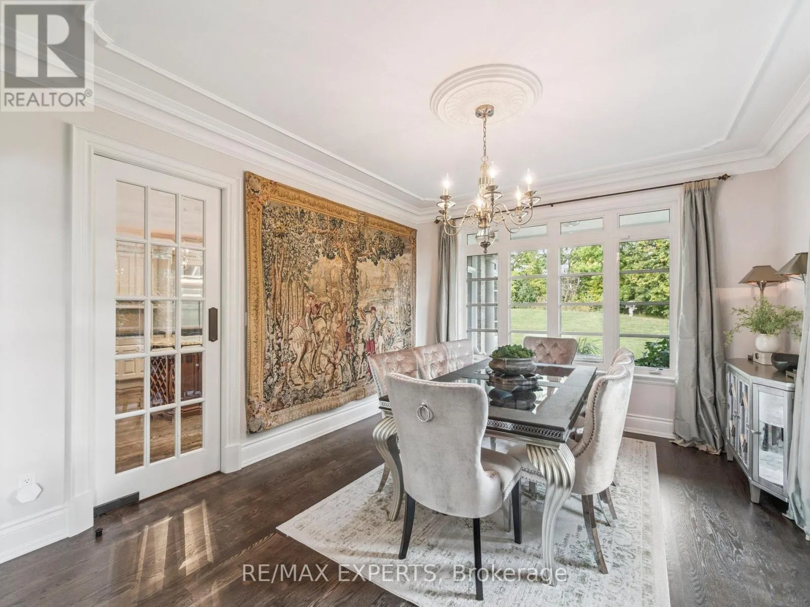105 EDEN VALE DRIVE SE
