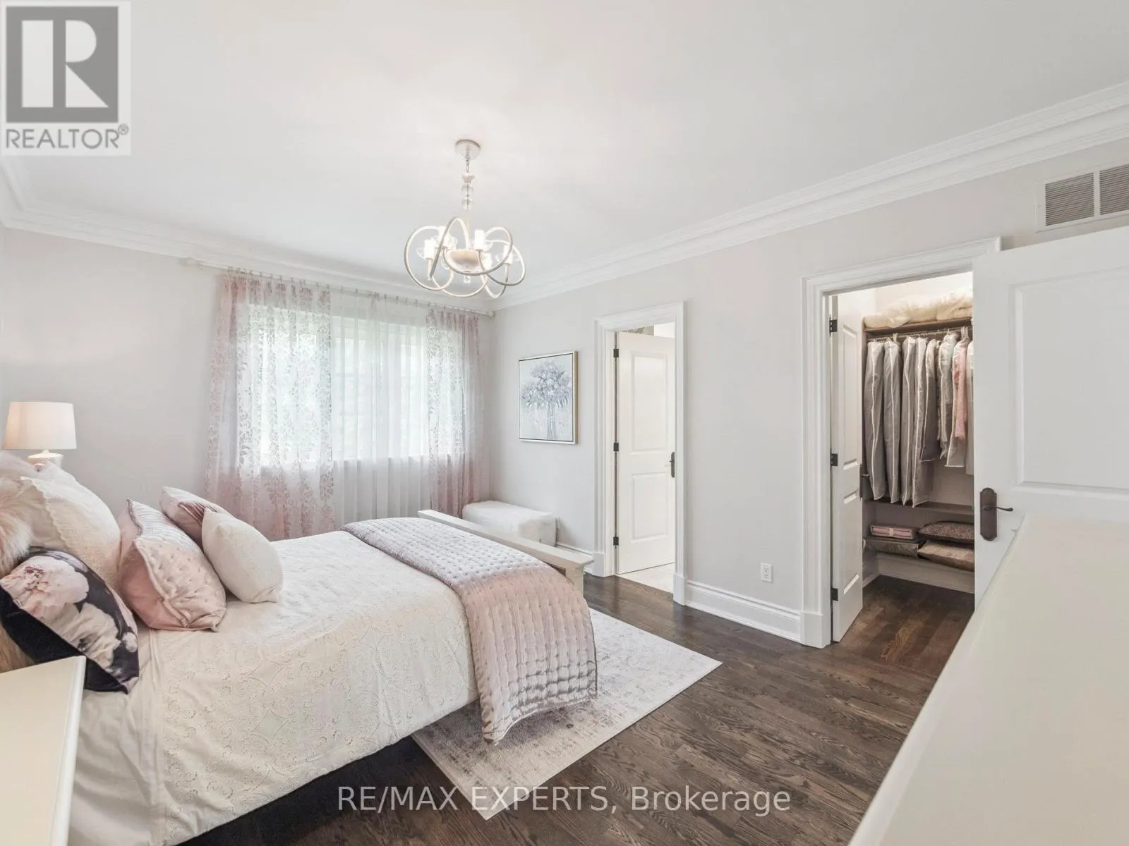 105 EDEN VALE DRIVE SE