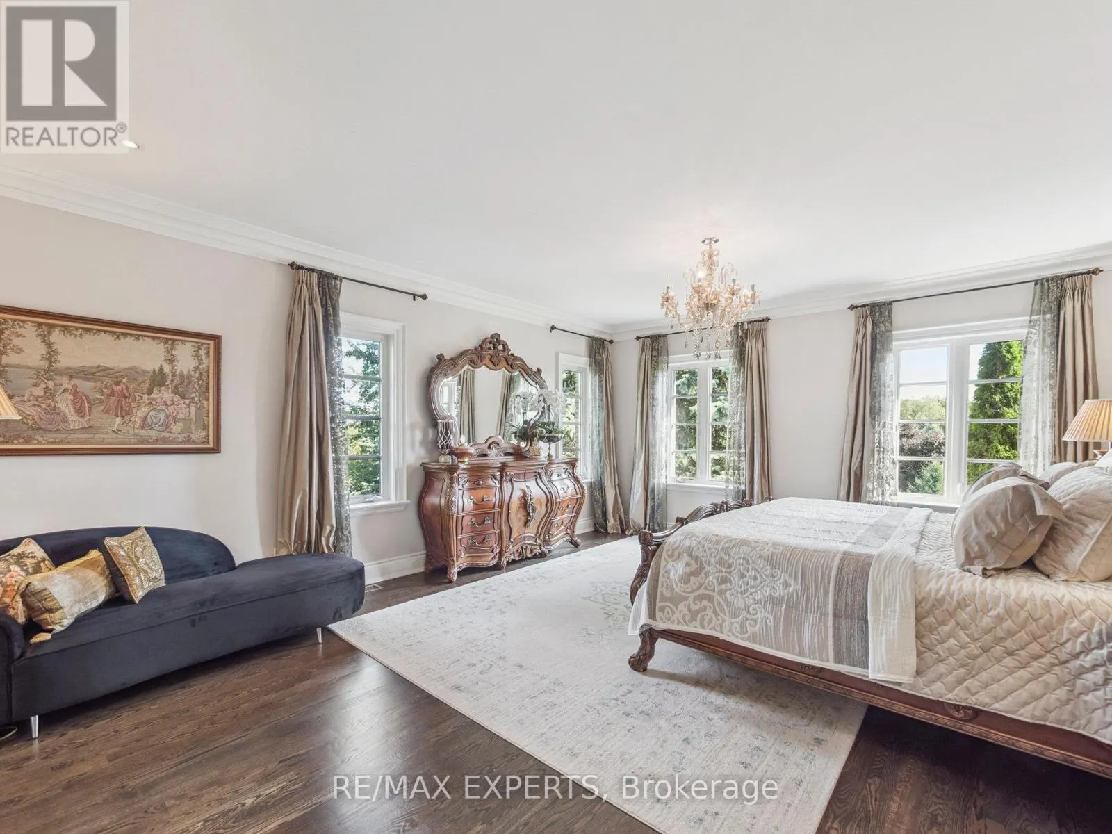 105 EDEN VALE DRIVE SE