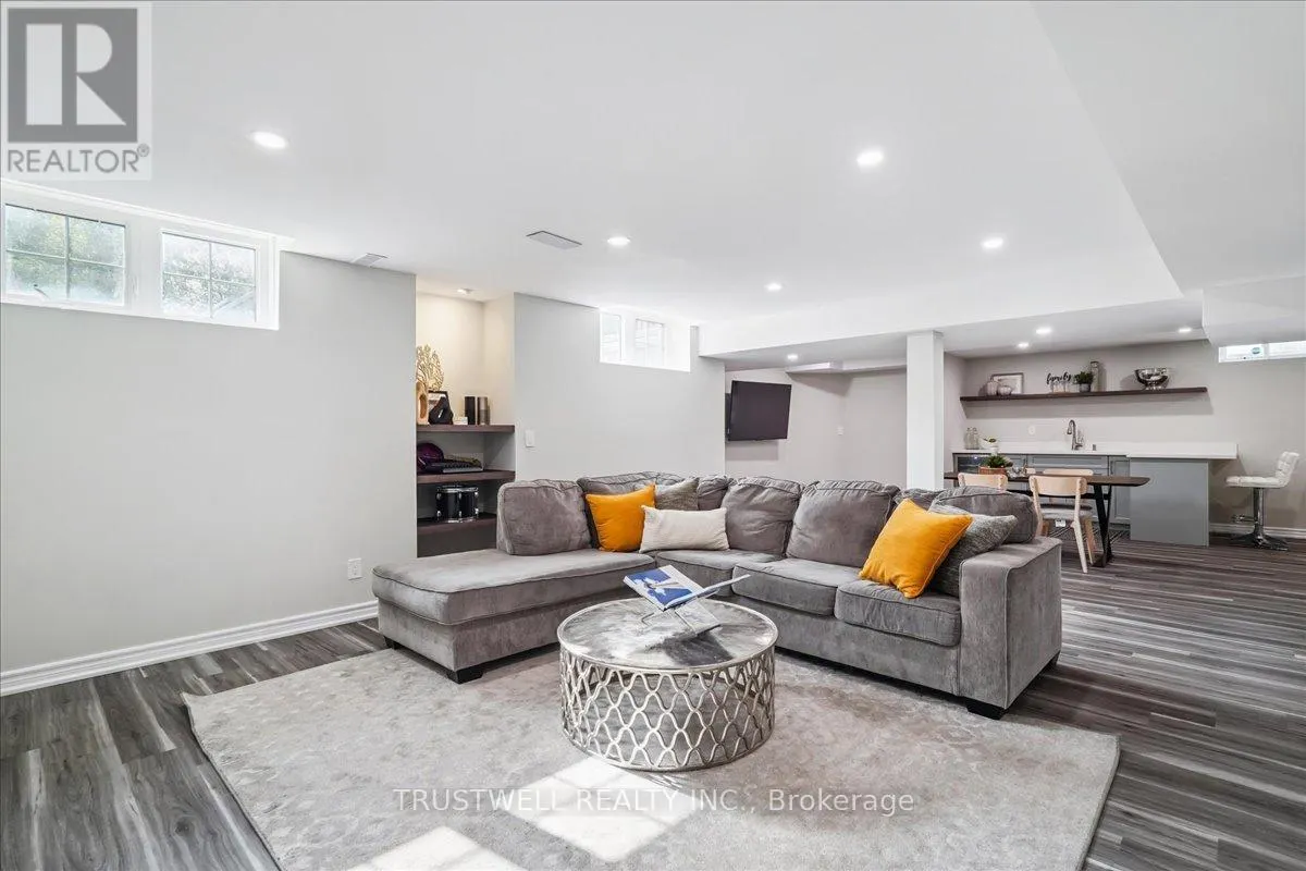 1 MCCOMBE LANE