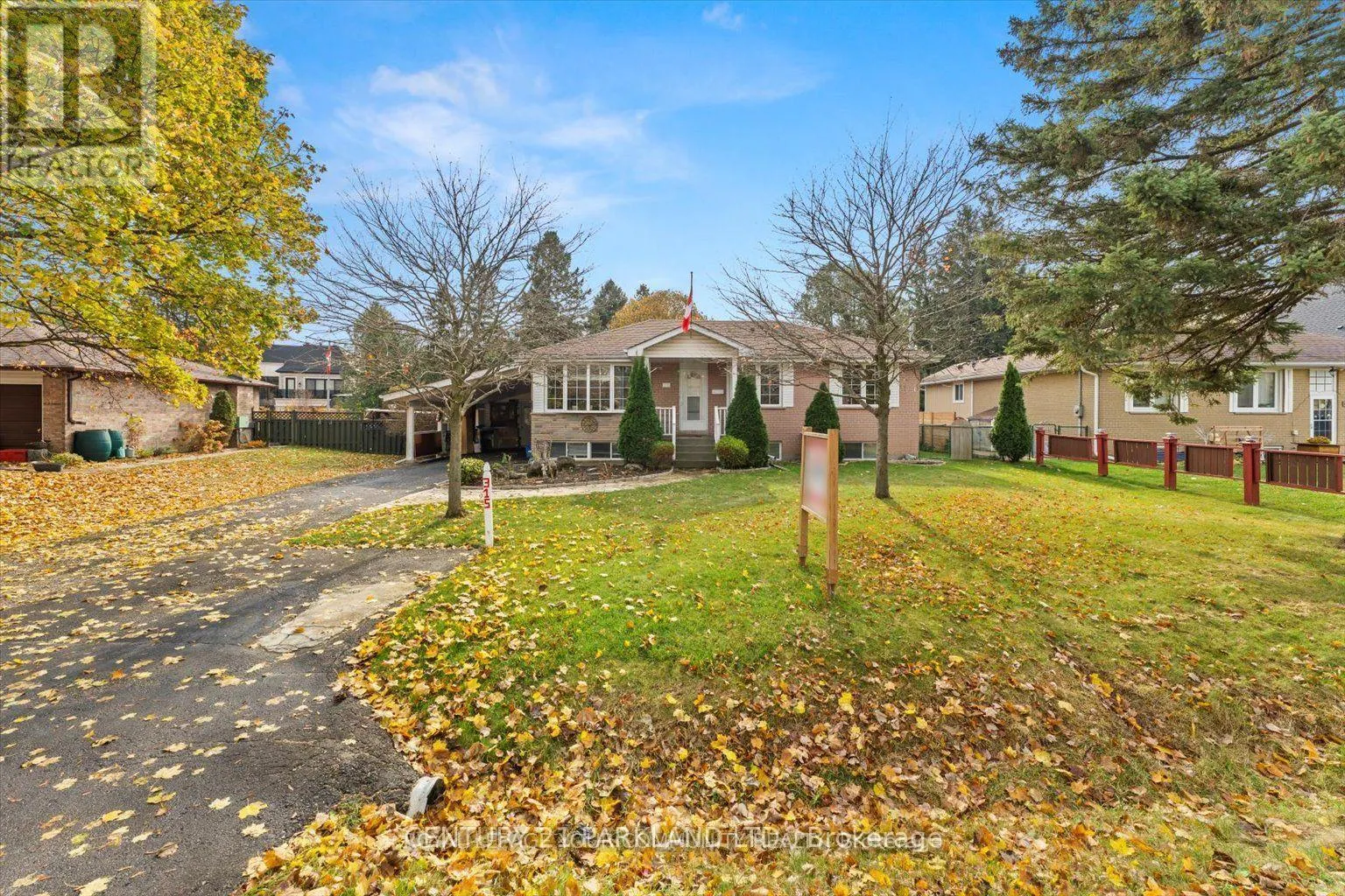 MAIN FLOOR - 315 FORDE CRESCENT