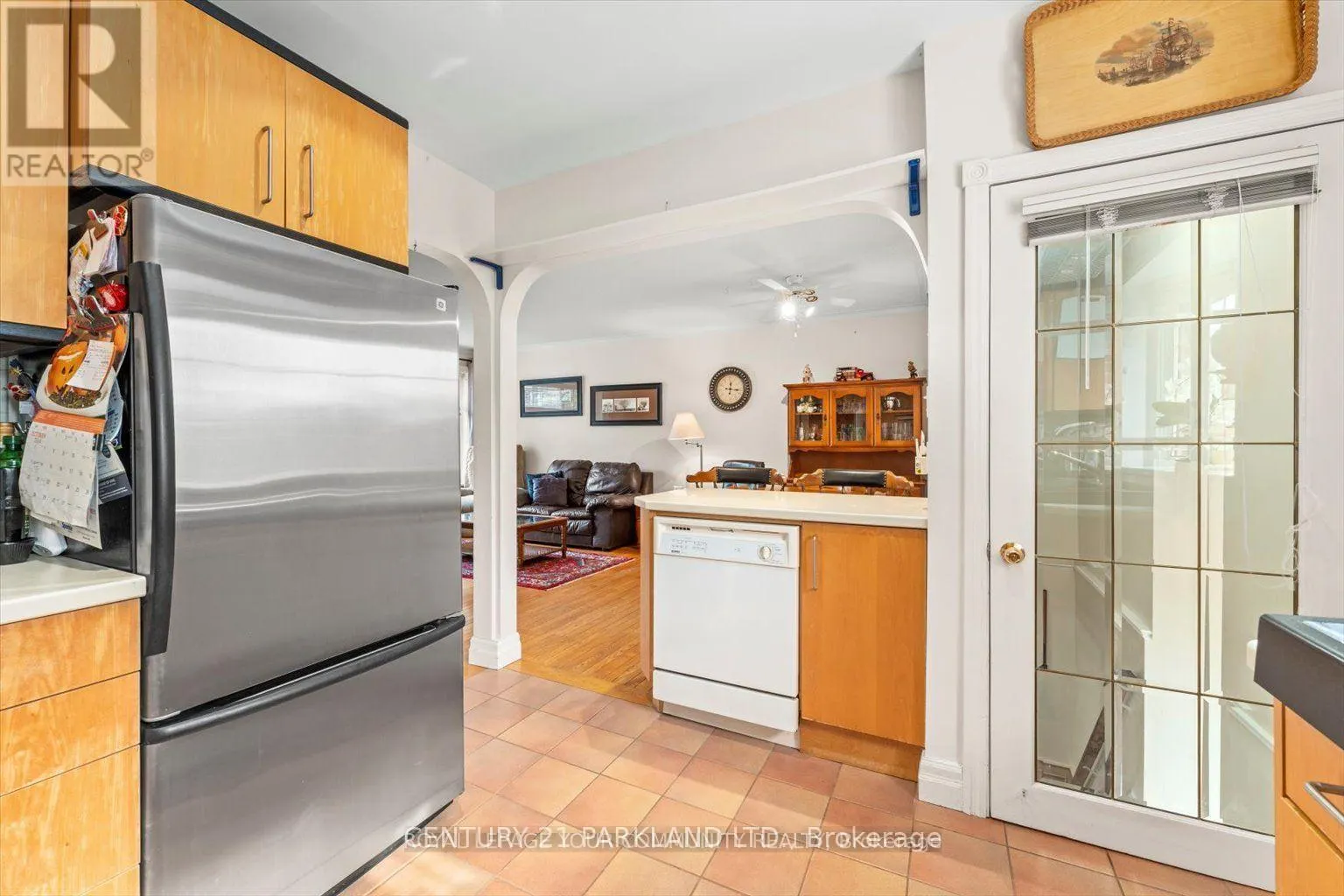 MAIN FLOOR - 315 FORDE CRESCENT