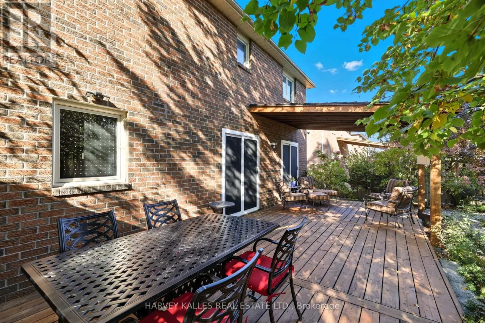486 GREENOCK DRIVE