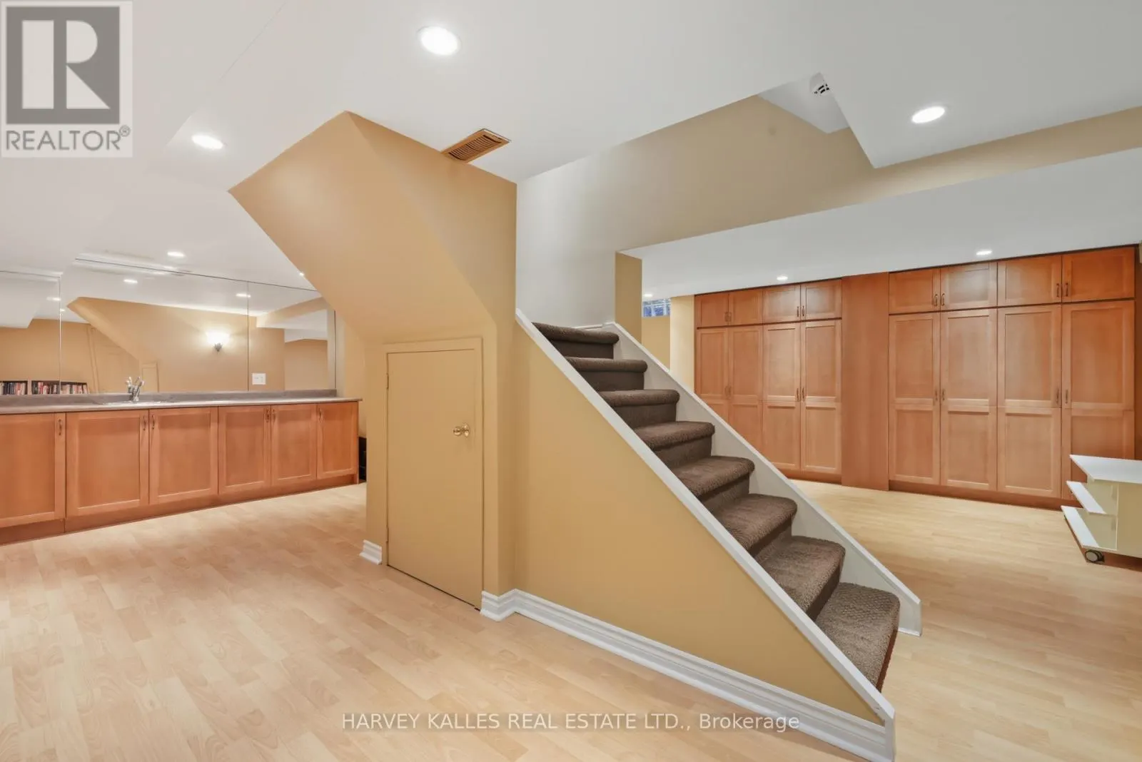 486 GREENOCK DRIVE