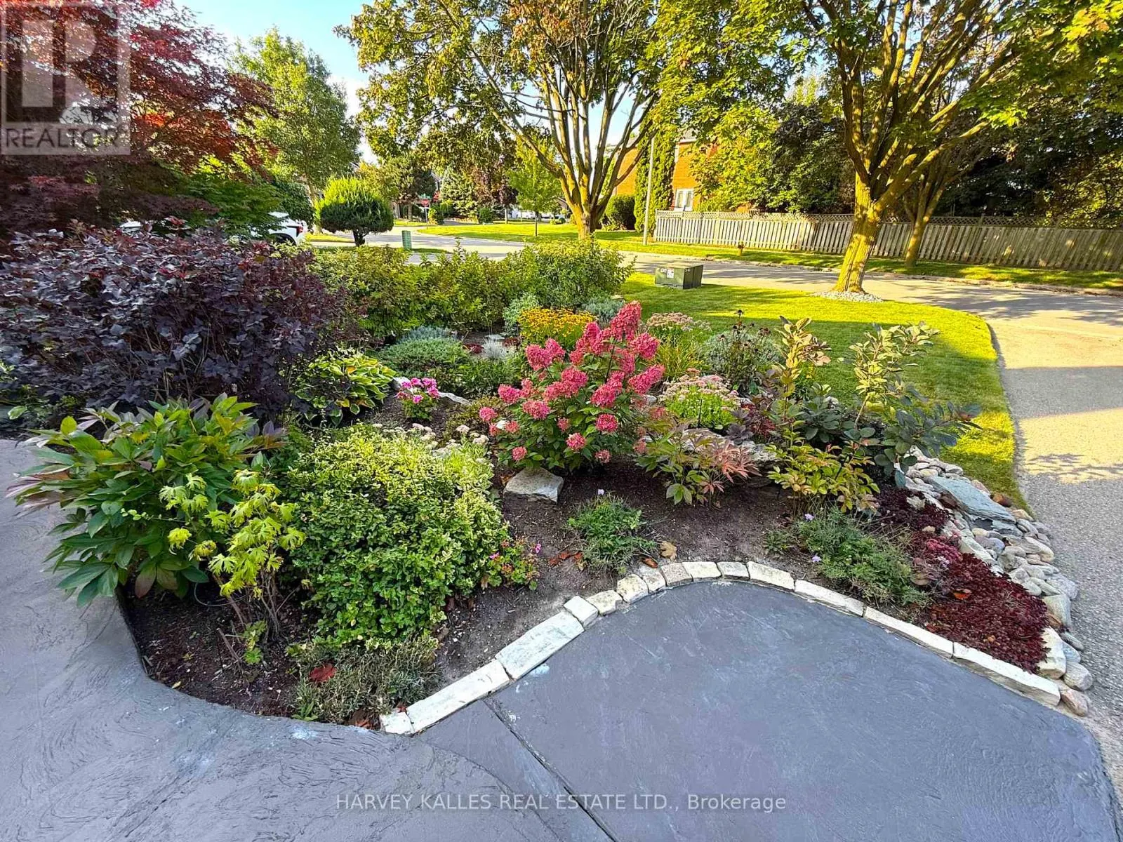 486 GREENOCK DRIVE