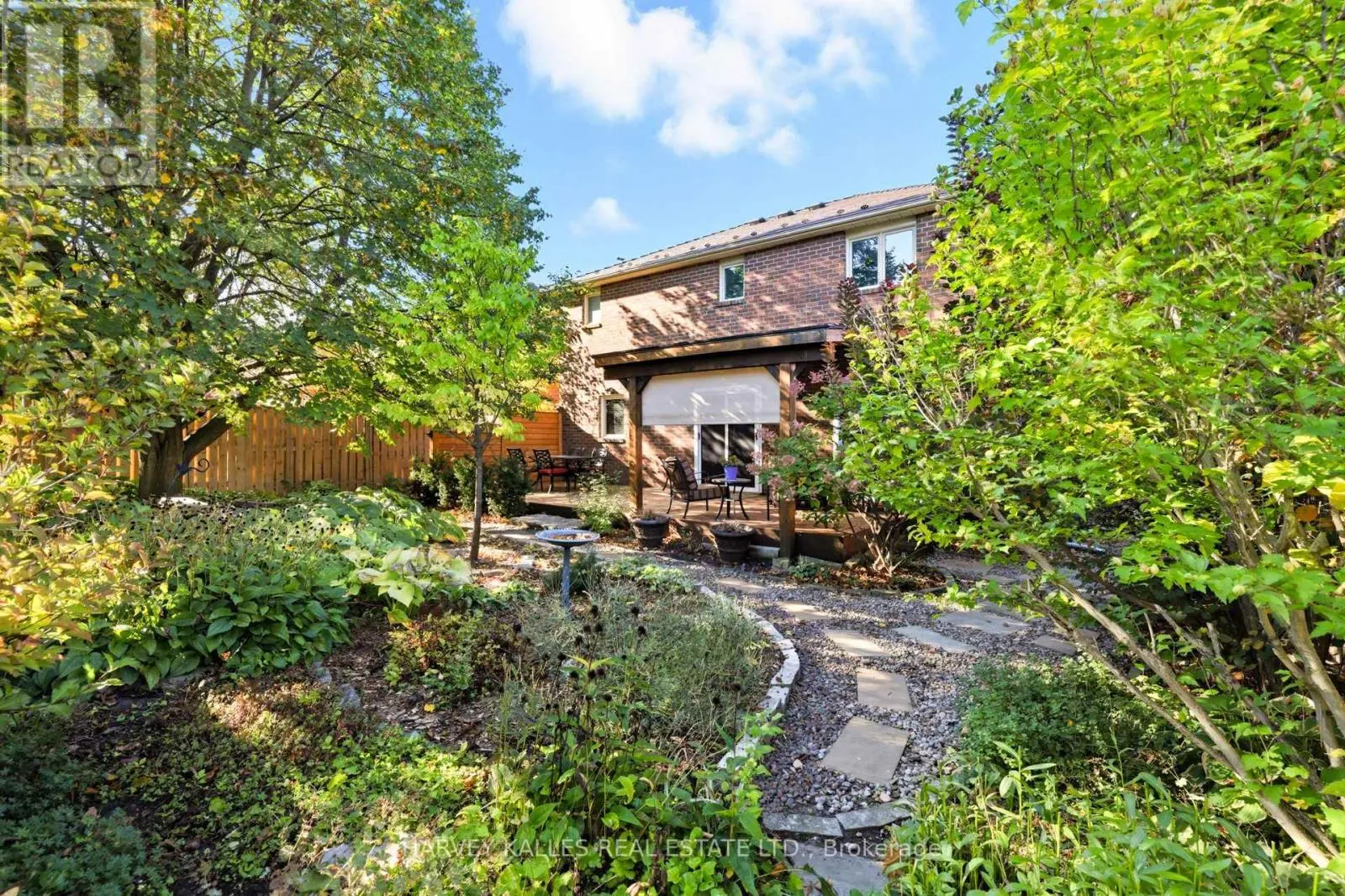 486 GREENOCK DRIVE
