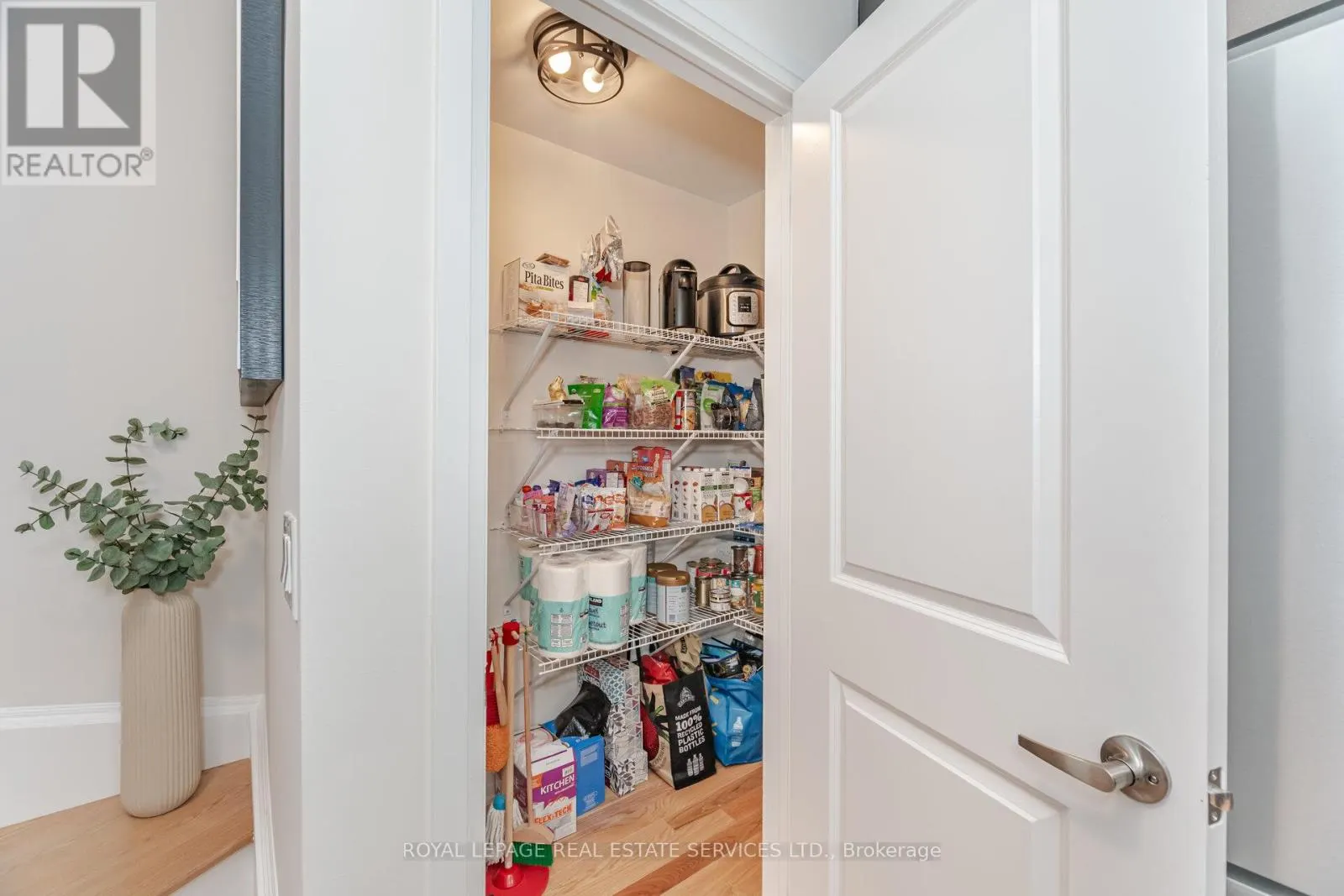 2 - 40 BAYNES WAY