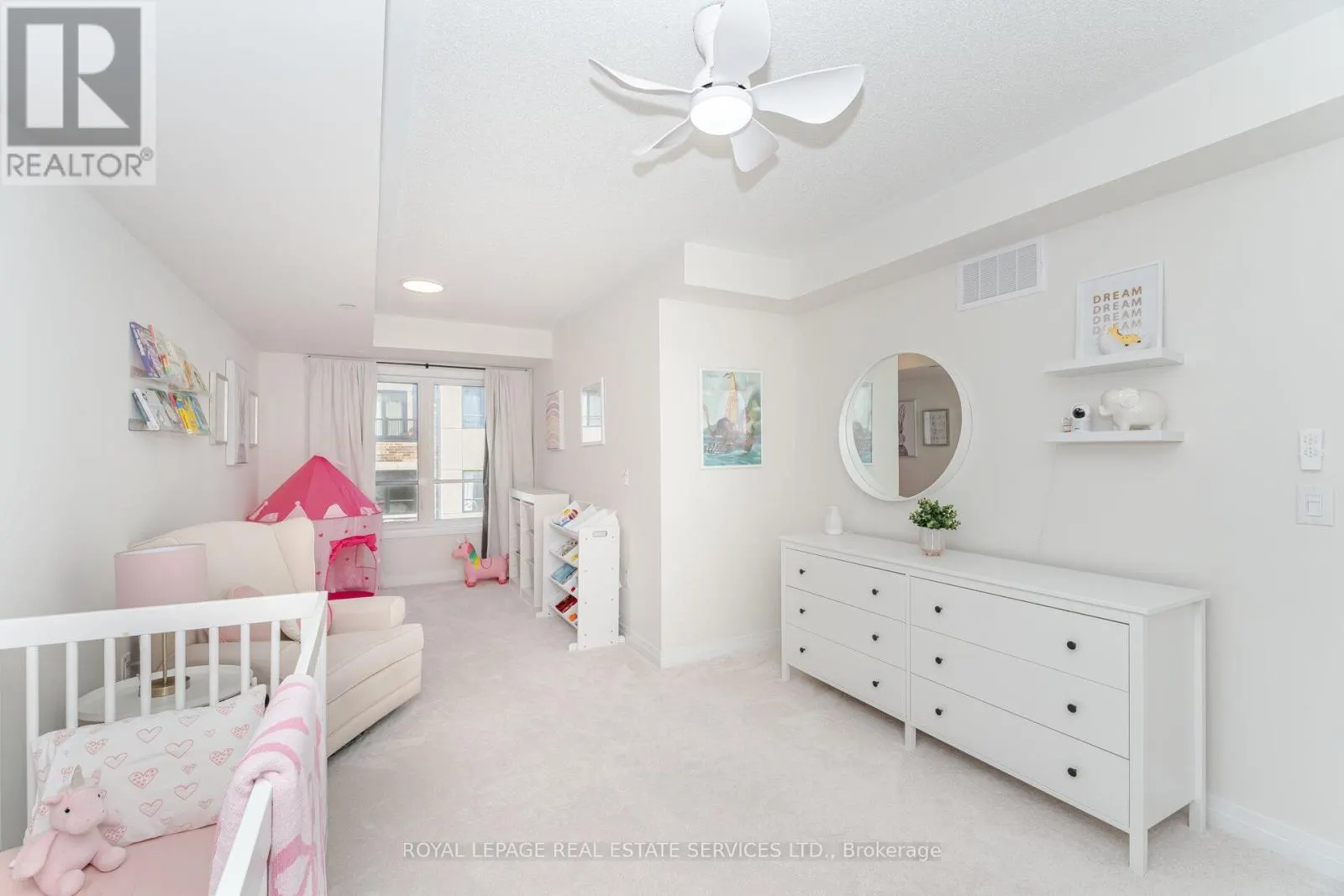 2 - 40 BAYNES WAY