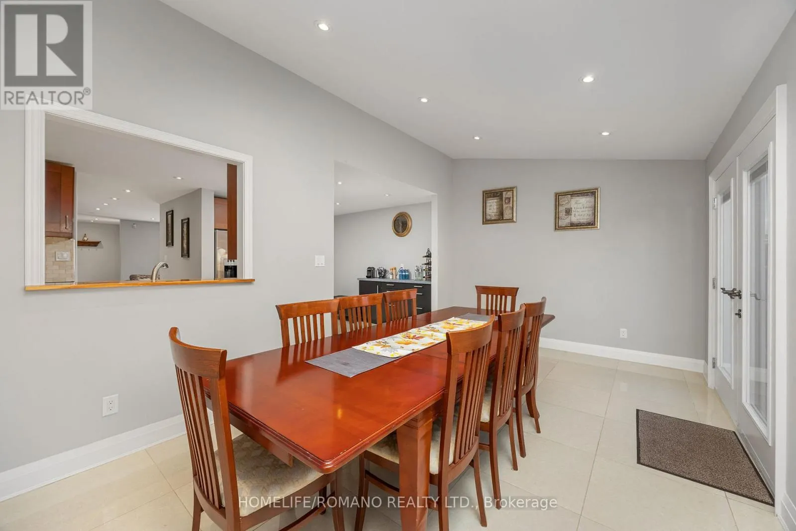 36 BROUGHAM DRIVE