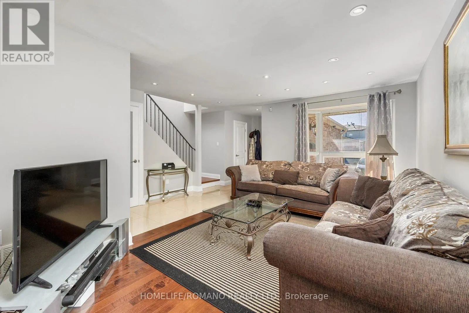 36 BROUGHAM DRIVE