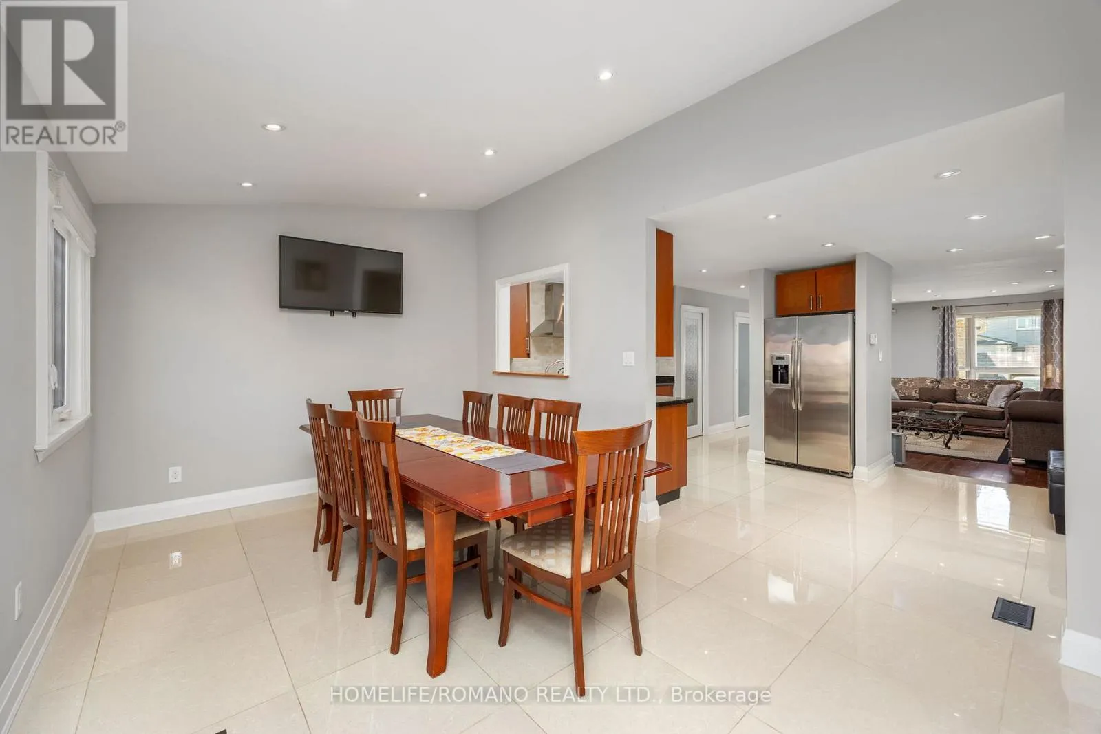 36 BROUGHAM DRIVE