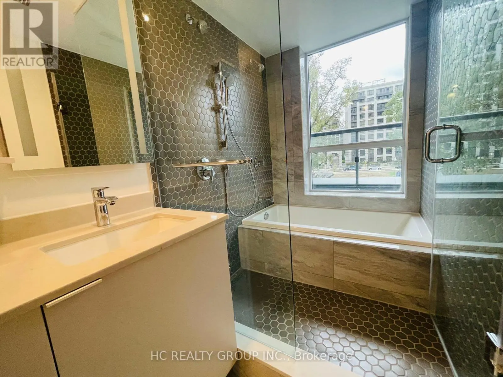 117W - 8 CEDARLAND DRIVE