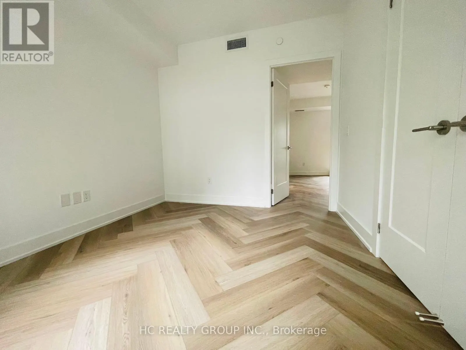 117W - 8 CEDARLAND DRIVE